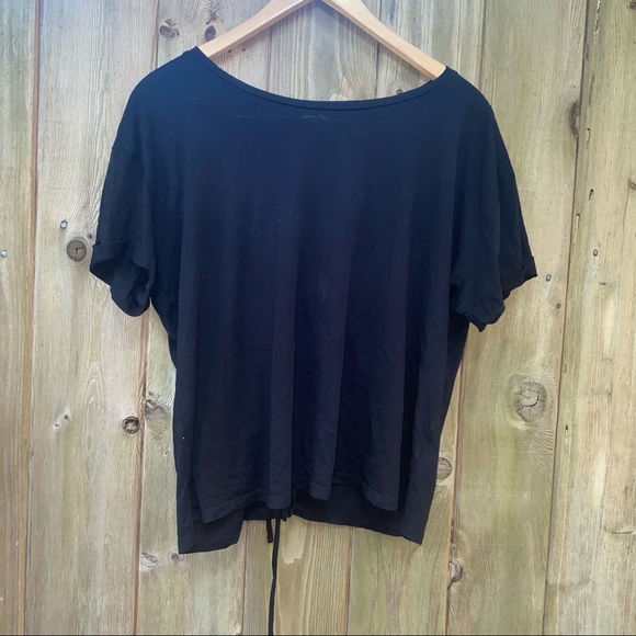 🌹4/16🌹Garage black tee - Picture 2 of 2